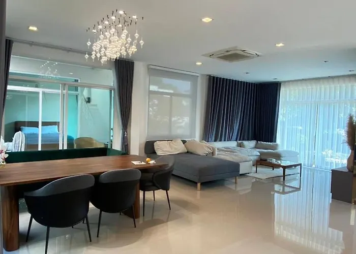 Luxury 4br With Pool & Private *