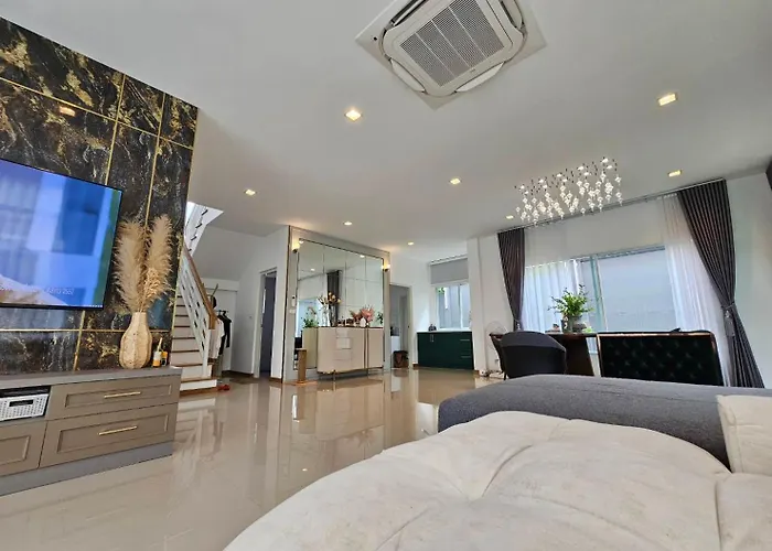 Luxury 4br With Pool & Private *